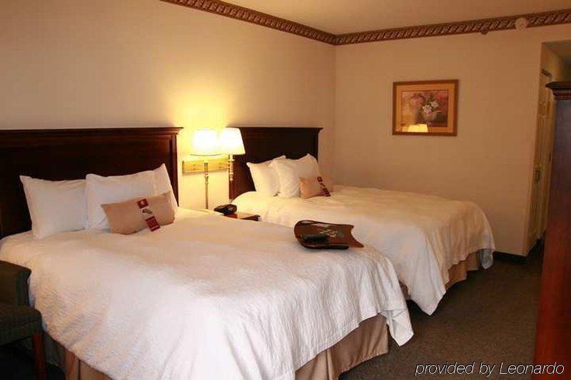 Hampton Inn Morganton Room photo